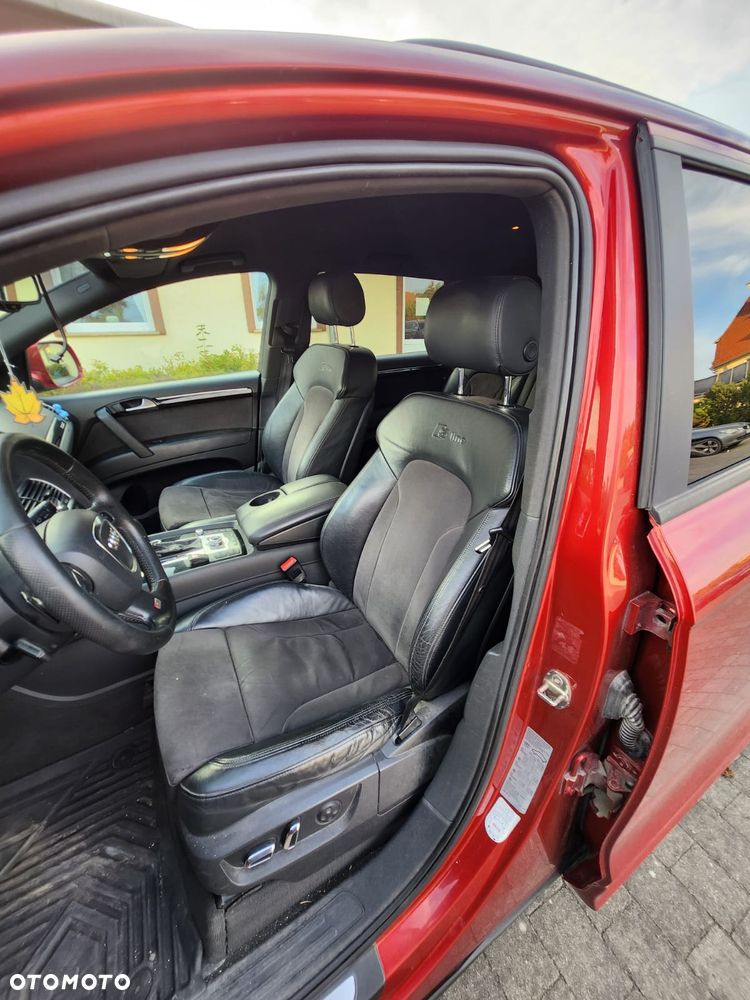 Audi Q7 2010 photo 5