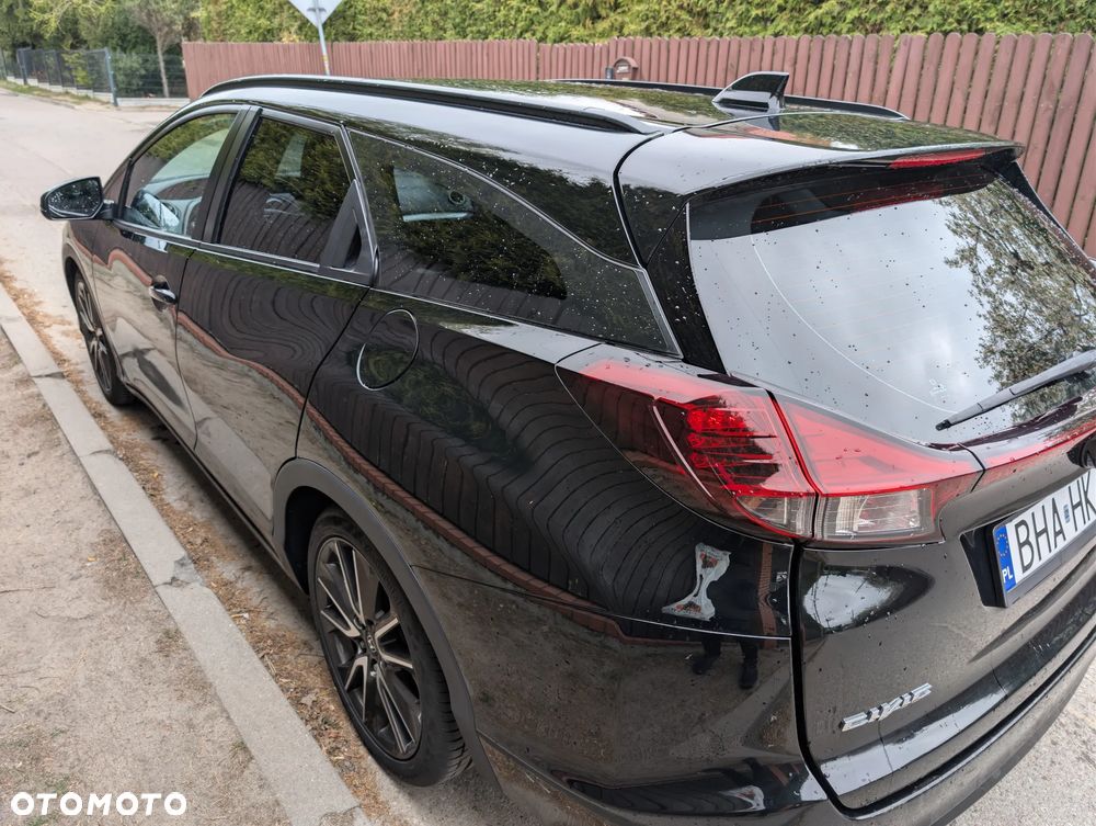 Honda Civic 1.8 Elegance (Honda Connect+) - 2