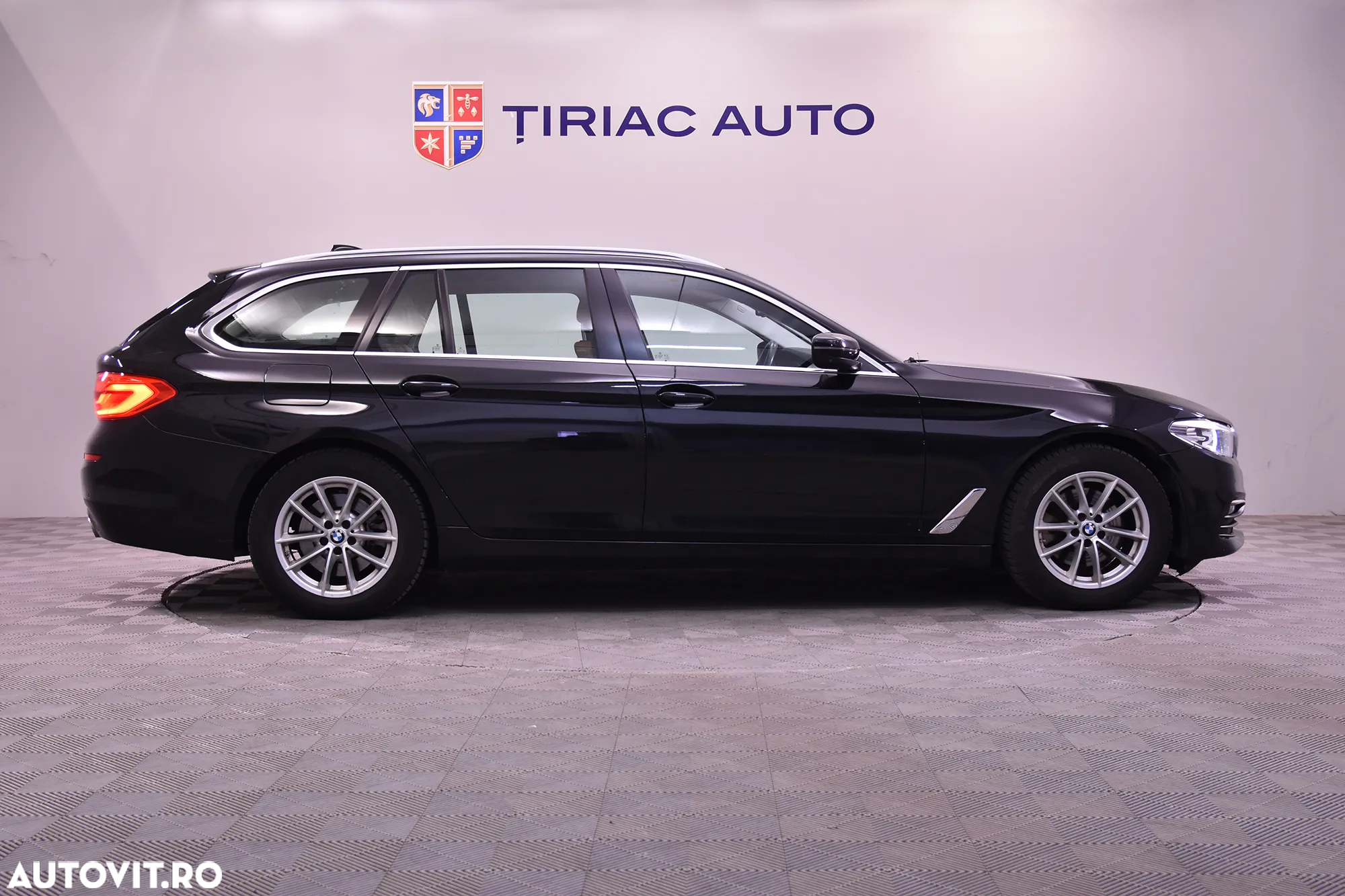 BMW Seria 5 520d Touring Aut. - 6
