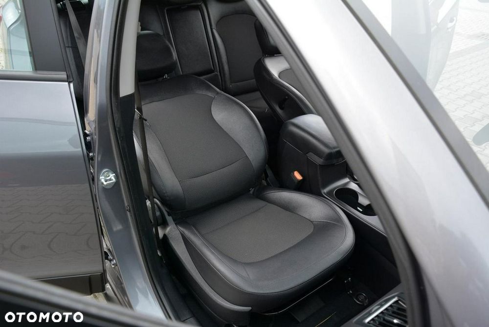 Hyundai ix35 1.6 GDI Premium 2WD - 17