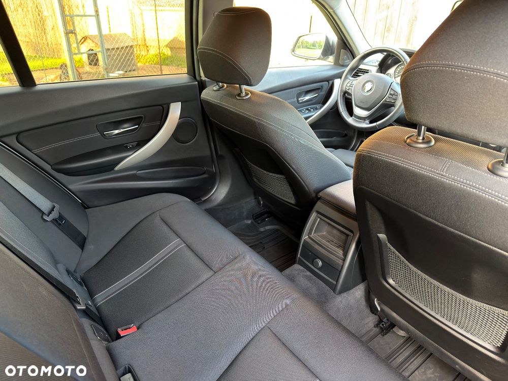 BMW Seria 3 318d - 21