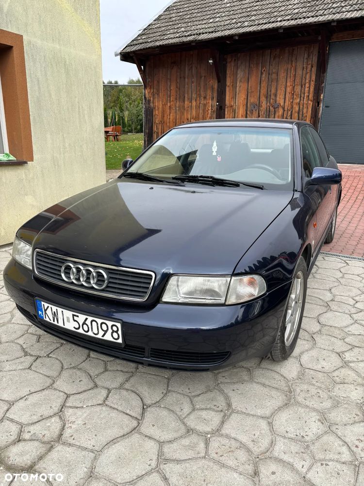 Audi A4 - 1