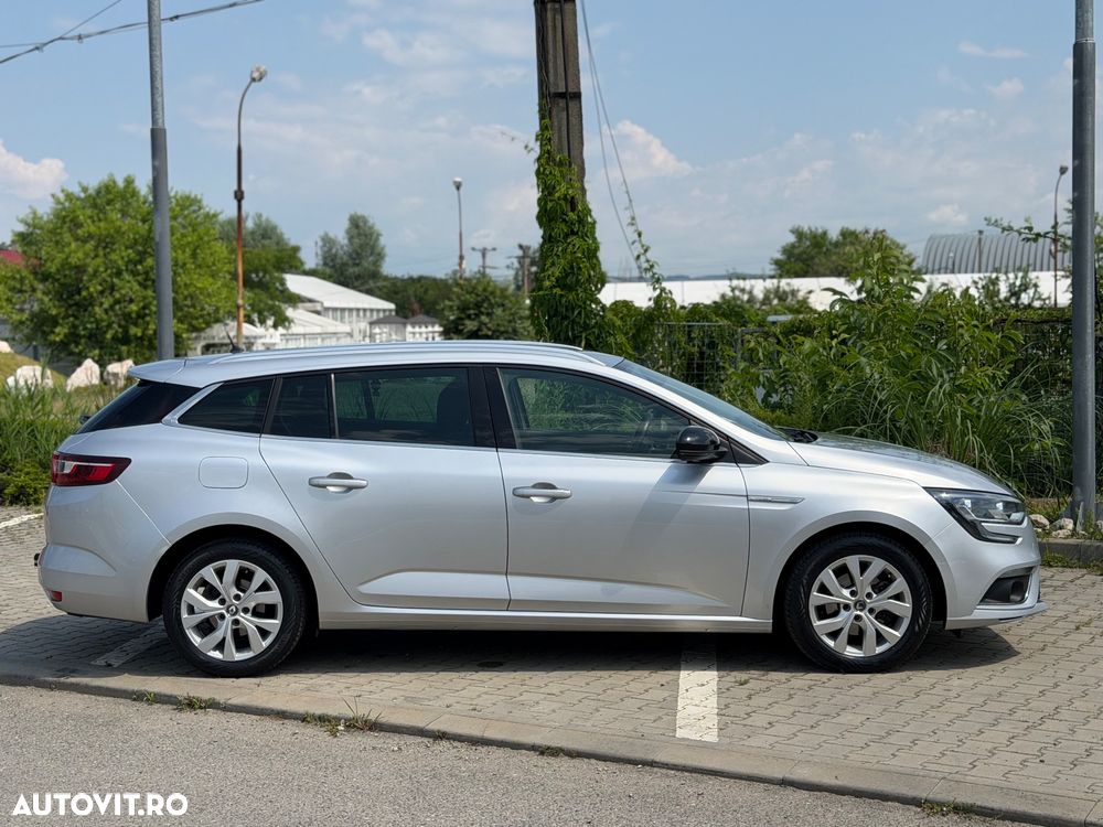 Renault Megane BLUE dCi Limited - 11