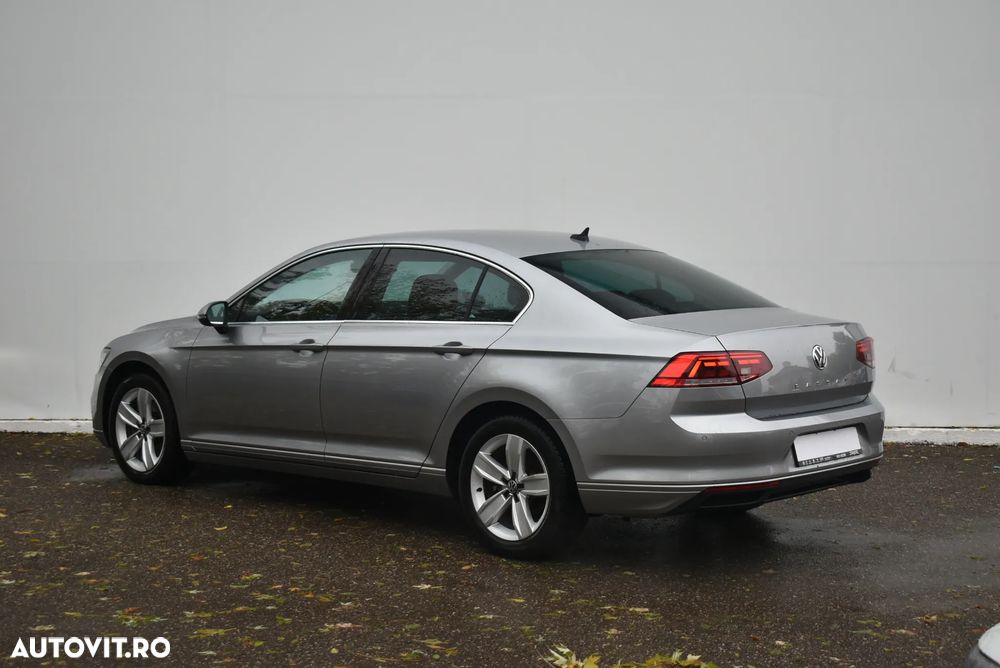 Volkswagen Passat 2.0 TDI DSG Comfortline - 8