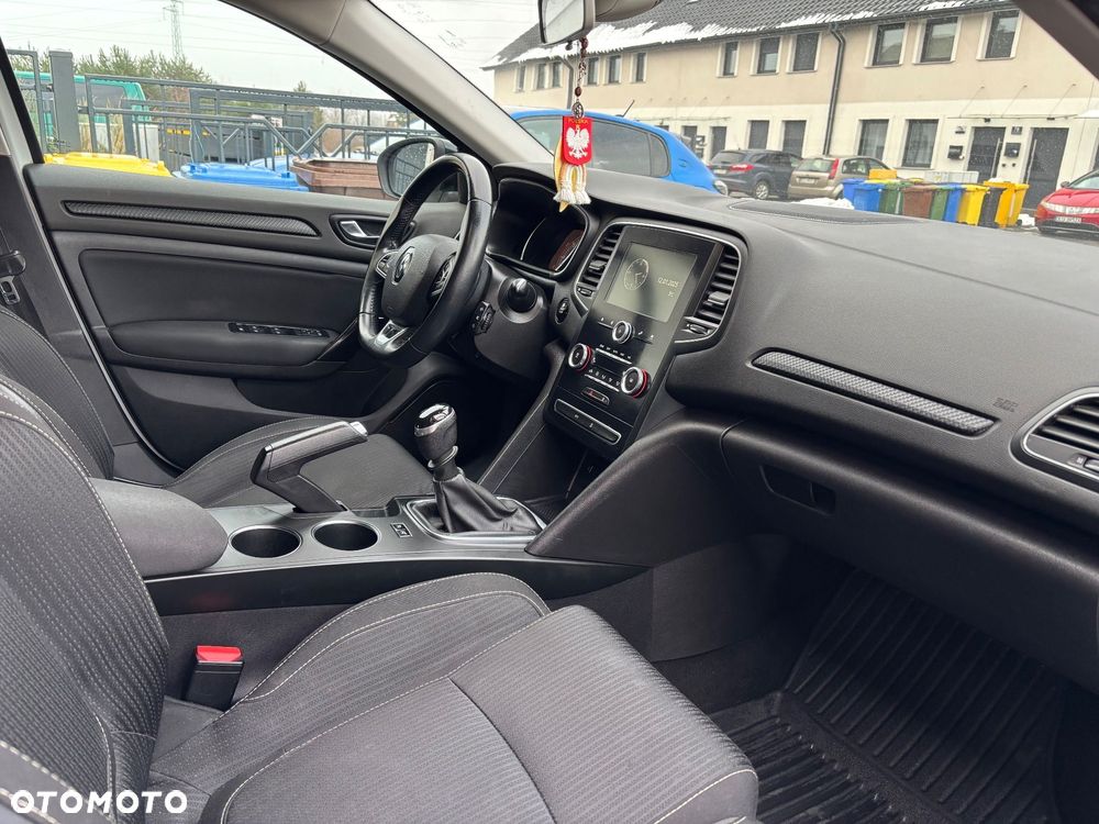 Renault Megane 1.2 Energy TCe Limited - 6