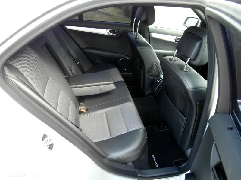 Mercedes-Benz Klasa C 200 Kompressor Avantgarde - 22