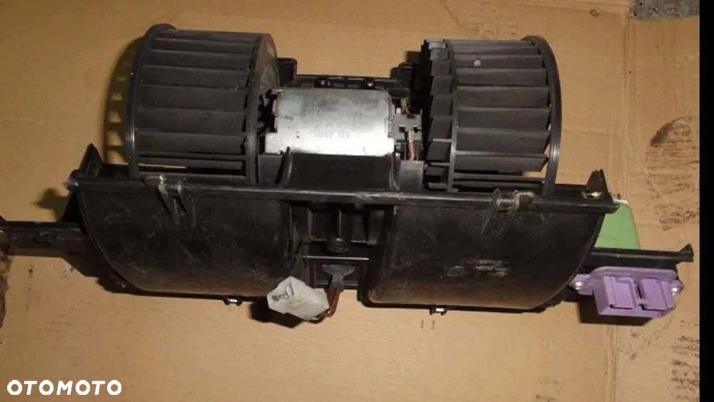 Iveco Stralis silniczek nawiewu nadmuch - 1