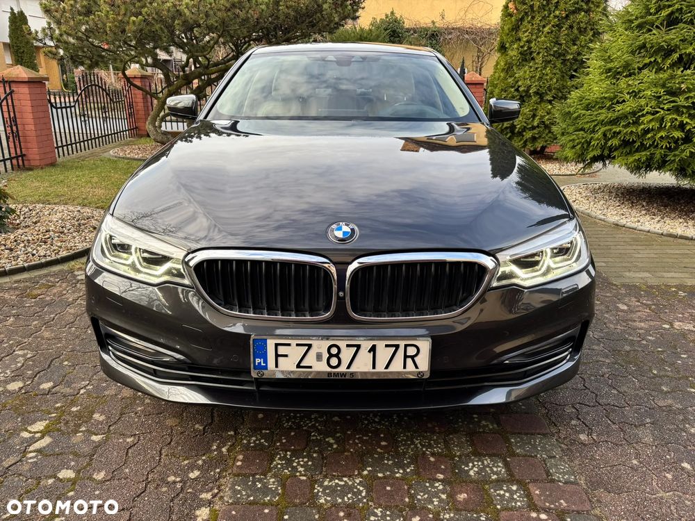 BMW Seria 5 520d M Sport - 5