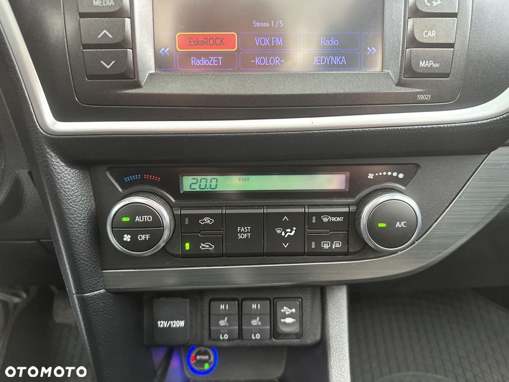 Toyota Auris 1.6 Premium Comfort - 18