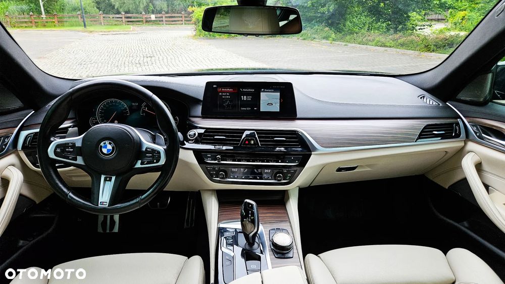 BMW Seria 5 540i GPF xDrive M Sport sport - 12