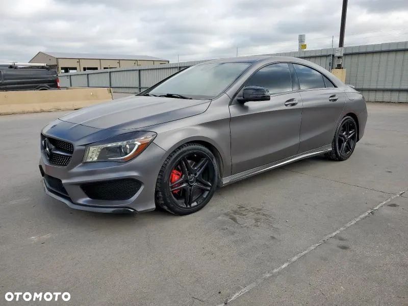 Mercedes-Benz CLA 250 4-Matic AMG Line - 3