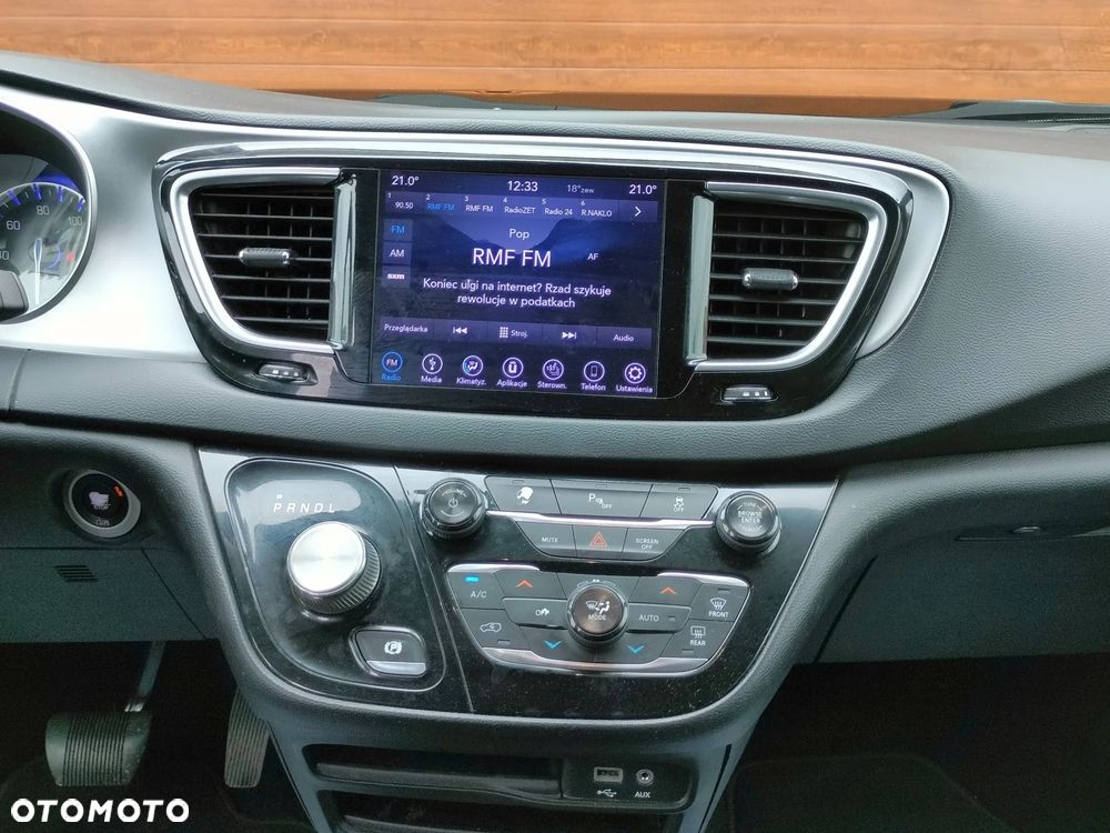 Chrysler Pacifica - 24