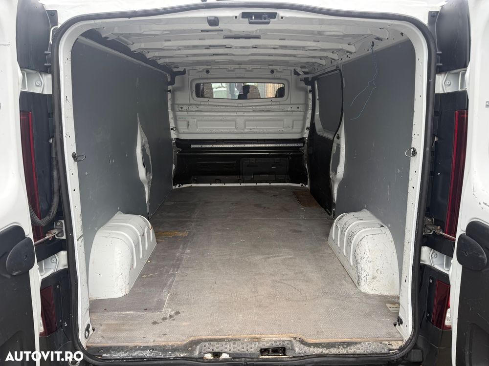 Renault Trafic L2H1 - 12