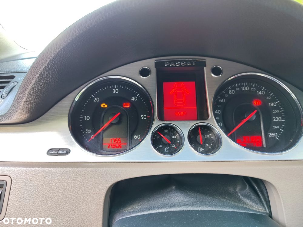 Volkswagen Passat 2.0 TDI DPF 4Mot Highline - 15
