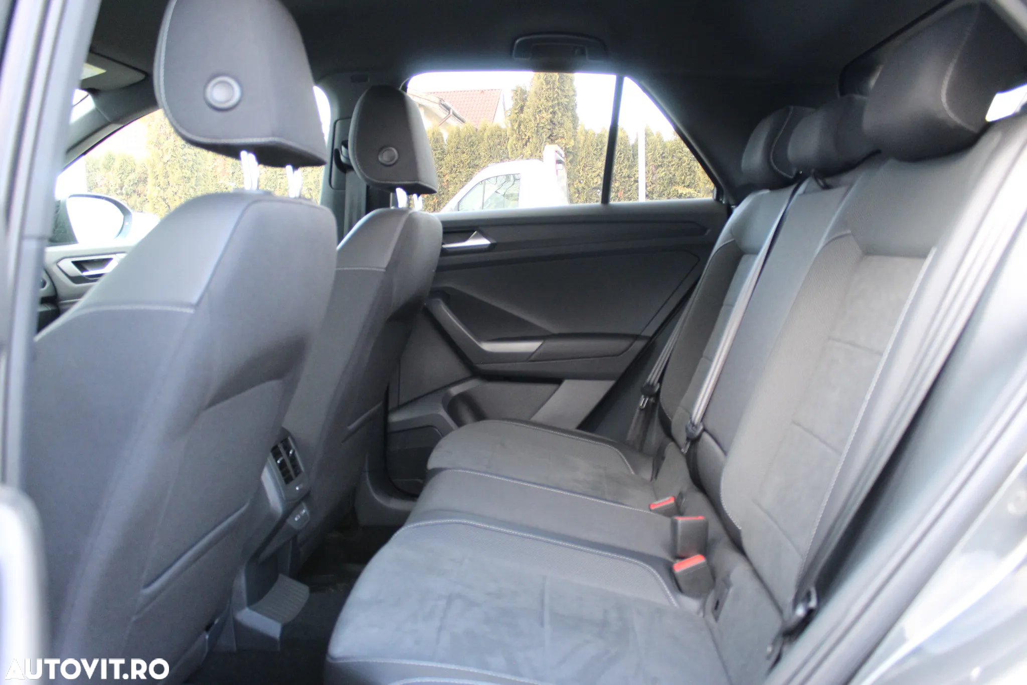 Volkswagen T-ROC 2.0 TDI DSG Style - 10
