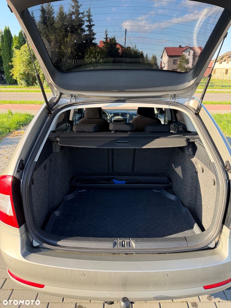 Skoda Octavia 1.6 TDI Classic DSG - 14