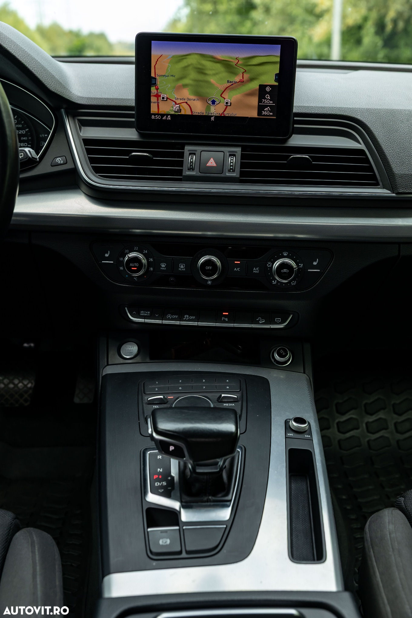 Audi Q5 2.0 40 TDI quattro S tronic Sport - 13