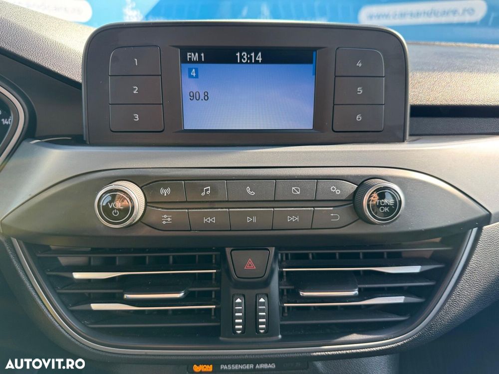 Ford Focus - 11