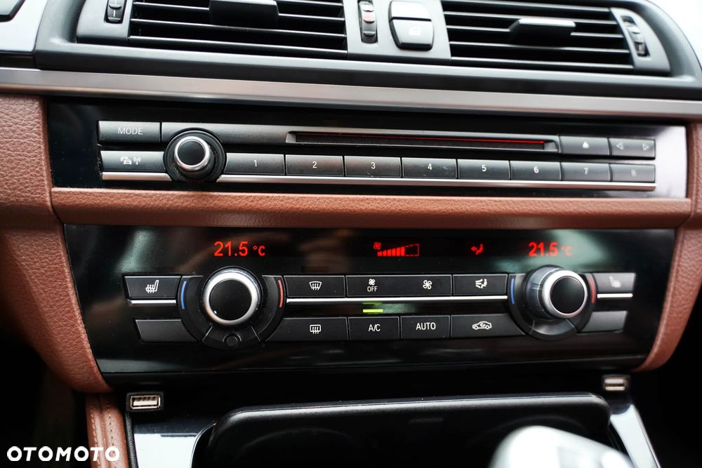 BMW Seria 5 520d - 29