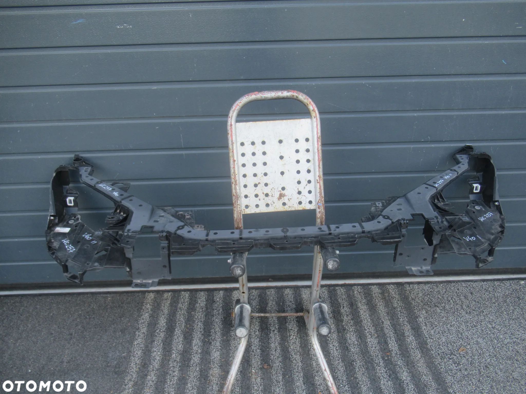 PAS PRZEDNI PRZÓD WZMOCNIENIE CZOŁOWE VOLVO V40 II 31416490 31416490AA 2012 - 1