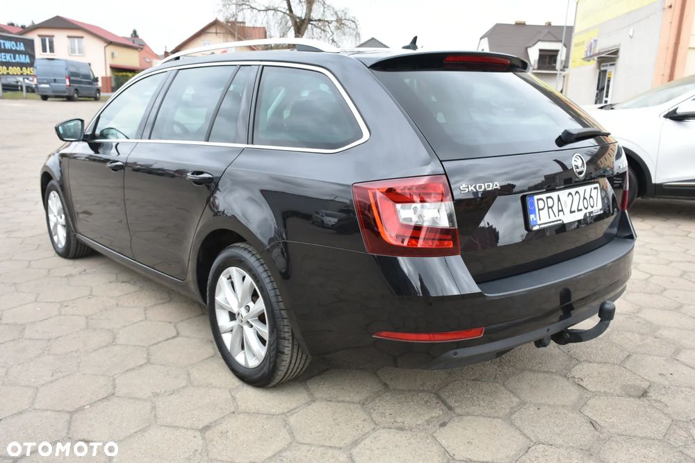 Skoda Octavia 2.0 TDI DSG Ambition - 5