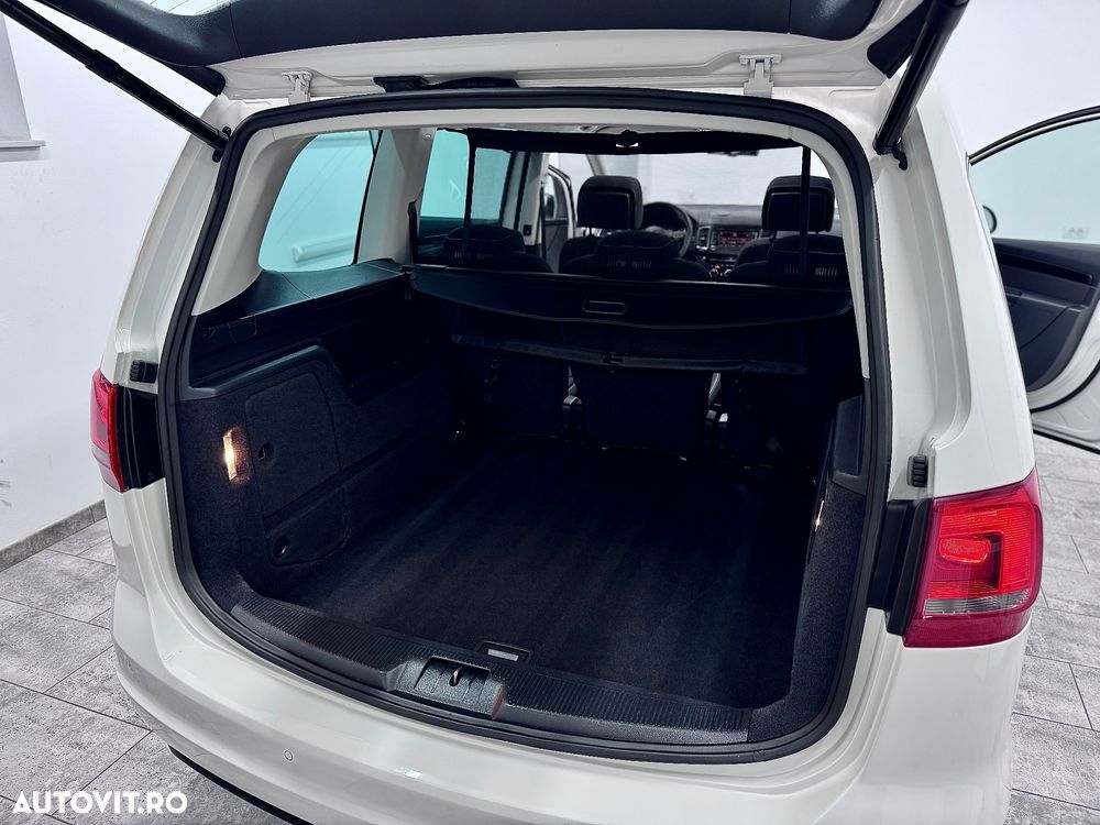 Volkswagen Sharan 2.0 TDI DSG Blue Motion Match - 24