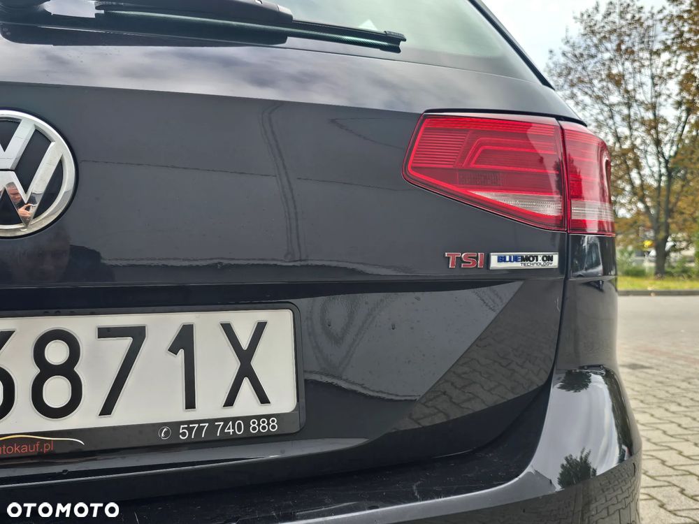 Volkswagen Passat 1.8 TSI BMT Comfortline - 26