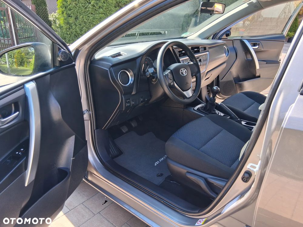 Toyota Auris 1.33 Dual-VVT-i Comfort - 14