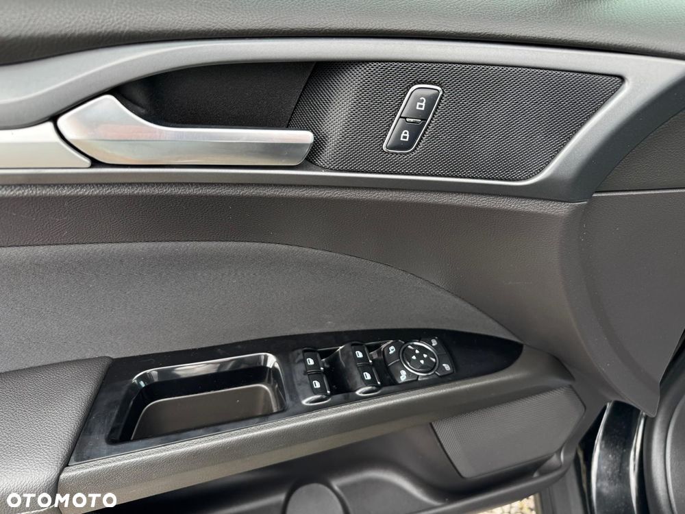 Ford Mondeo 2.0 TDCi Start-Stopp ECOnetic Business Edition - 26