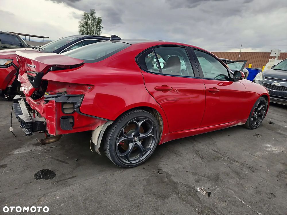 Alfa Romeo Giulia - 4