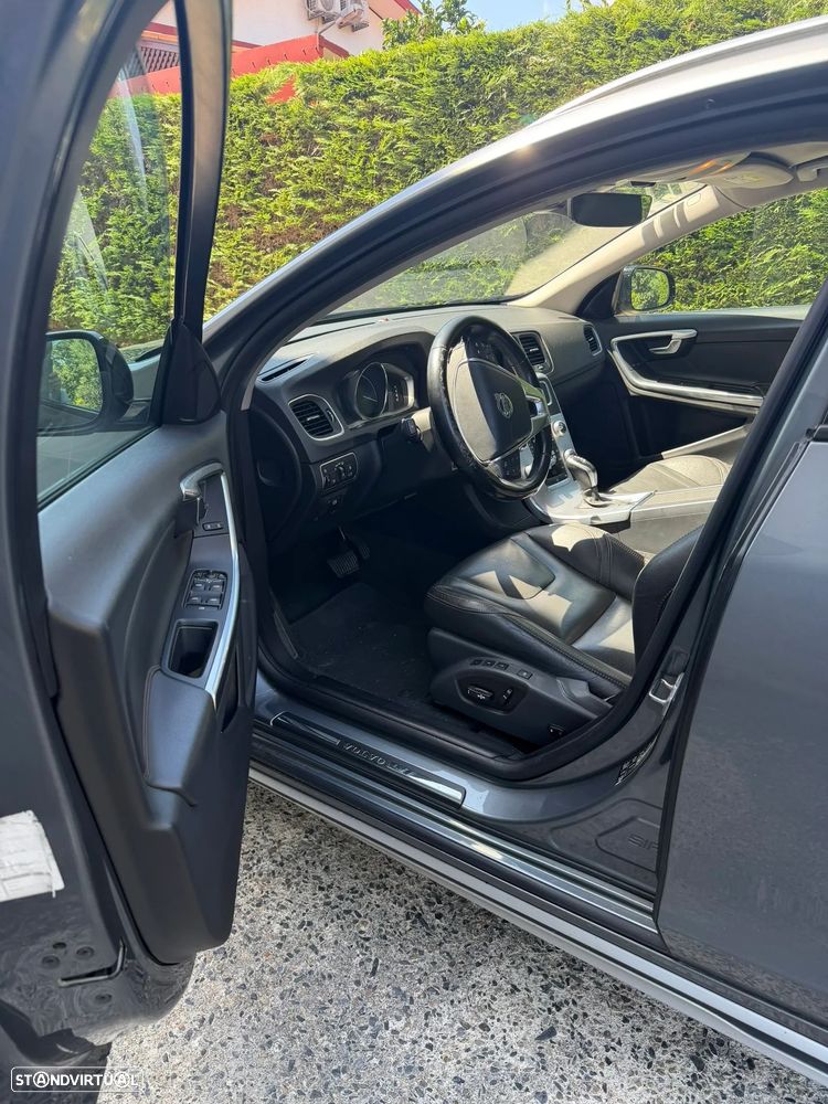 Volvo V60 2.0 D3 Momentum Geartronic - 7