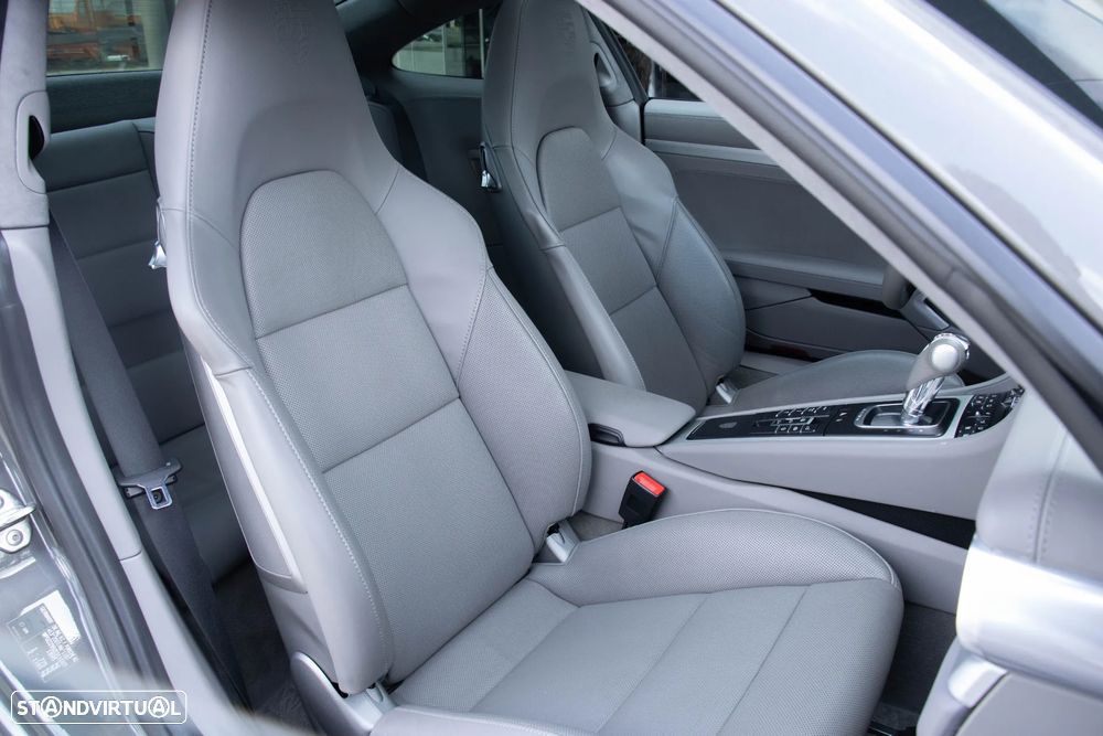 Porsche 911 (991) Carrera 4 S PDK - 39