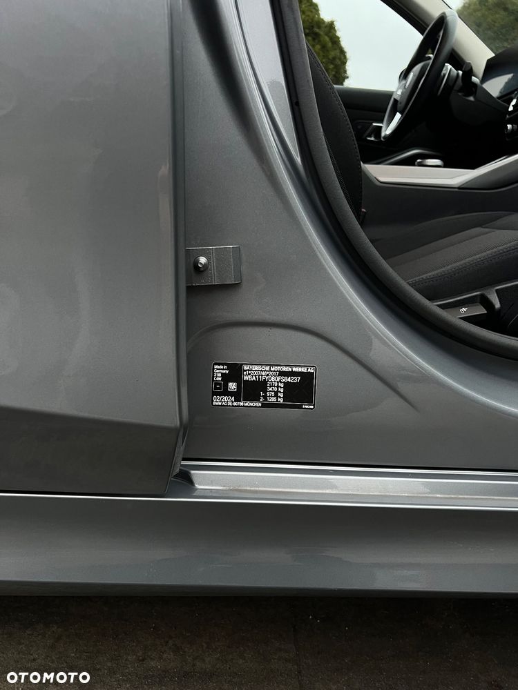 BMW Seria 3 318i - 16