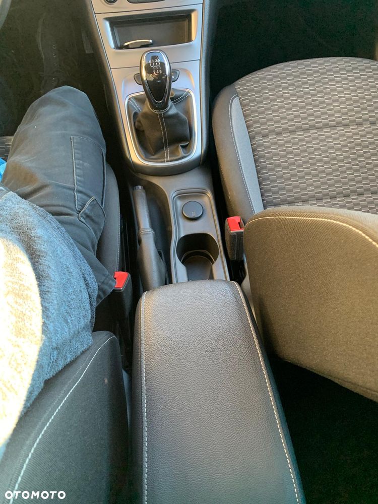 Opel Astra 1.2 T Edition S&S - 22