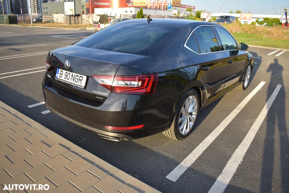 Skoda Superb 2.0 TSI DSG 4X4 Laurin & Klement - 6