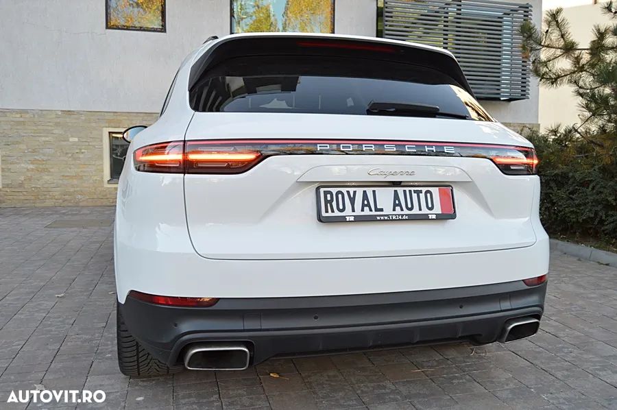 Porsche Cayenne Tiptronic S Platinum Edition - 9