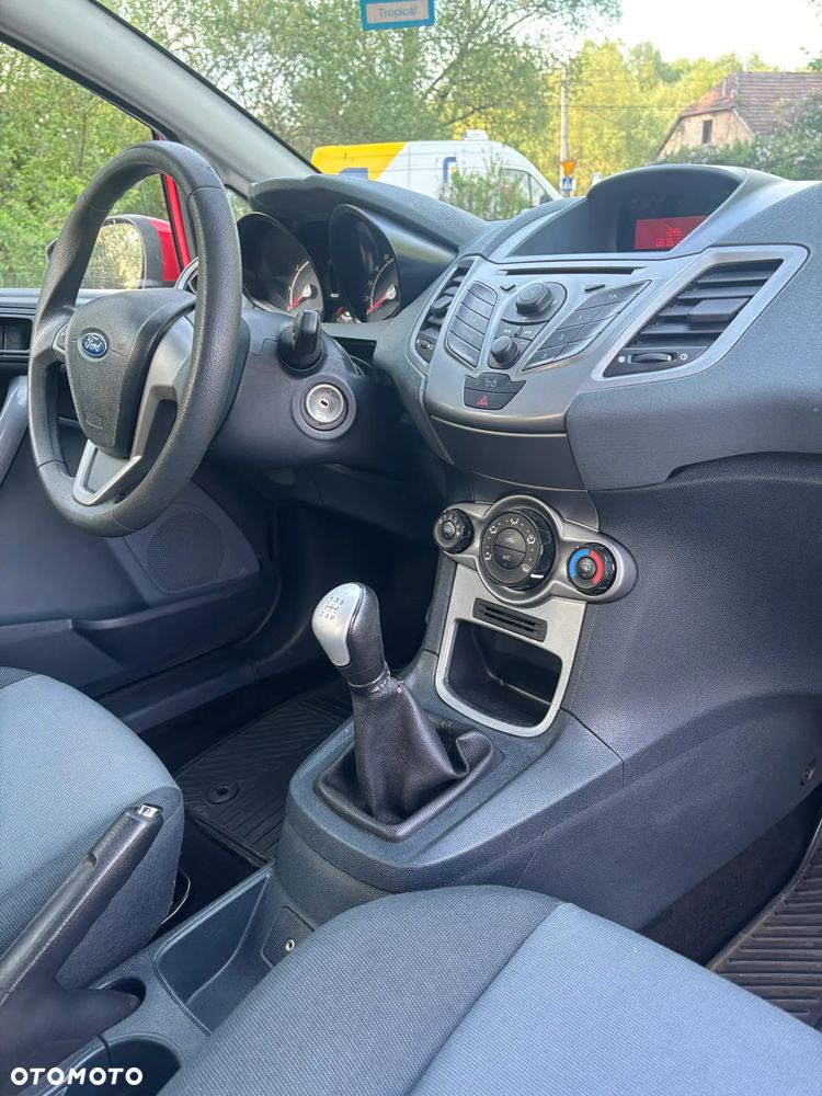 Ford Fiesta 1.4 Trend - 14
