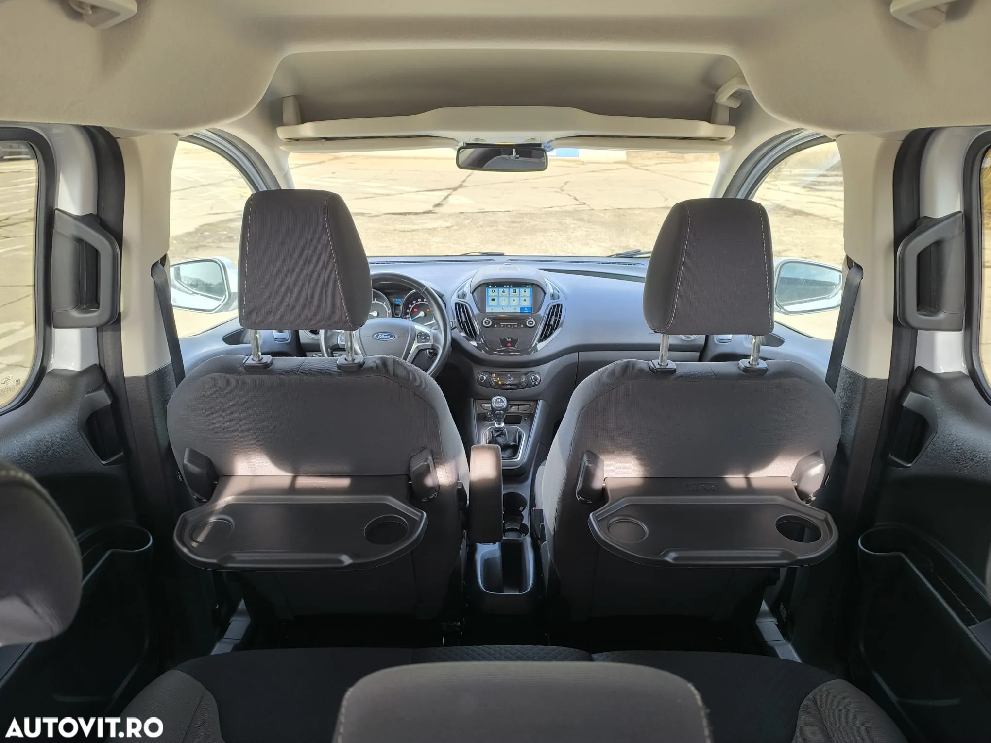 Ford Tourneo Courier 1.5 TDCi Titanium - 19