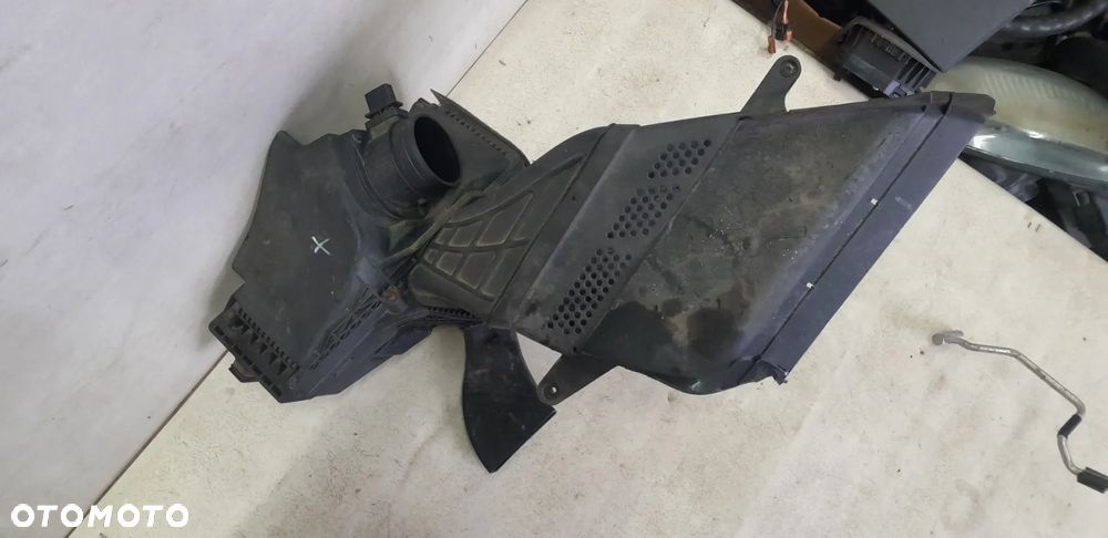 AUDI A4 B8 OBUDOWA FILTRA POWIETRZA PRZEPŁYWOMIERZ 2.0TDI 08-11r - 3