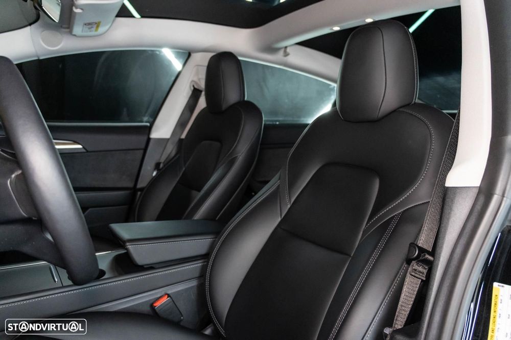 Tesla Model 3 - 29