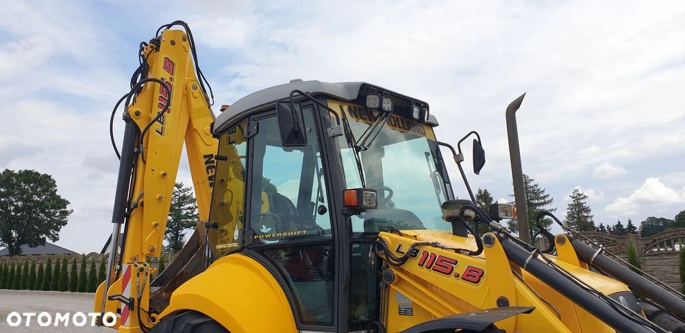 New Holland LB115B rok 2006 łyżka skarpowa hydr. + do kopania na dżojstikach - 18