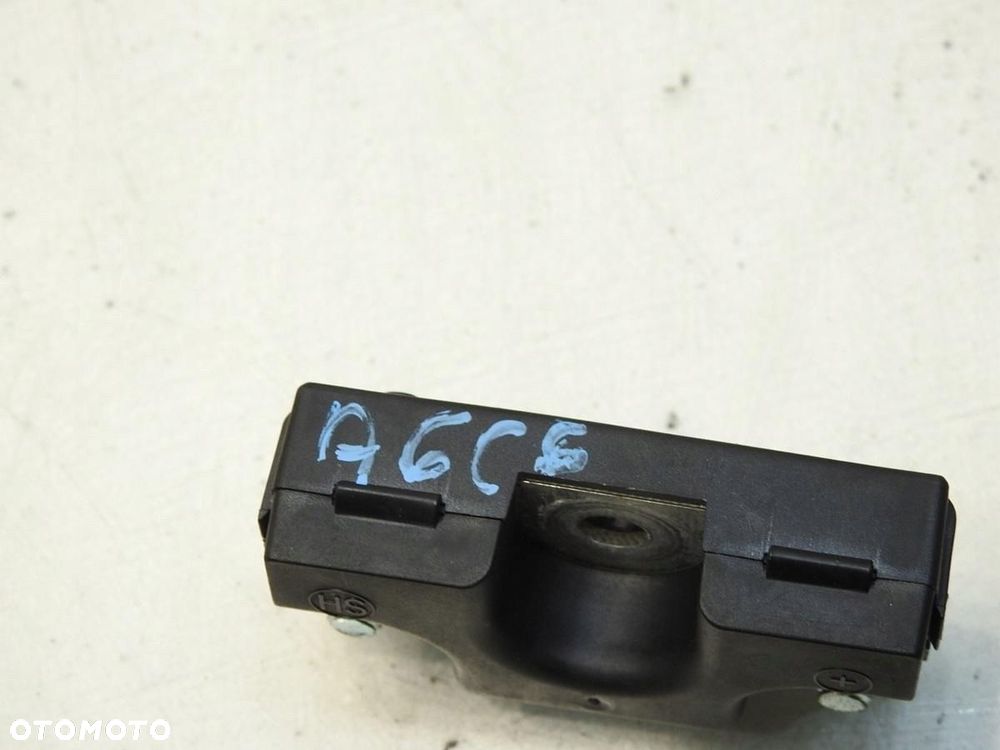 FILTR PRZECIWZAKŁÓCENIOWY ANTENY AUDI A6 C6 - 6