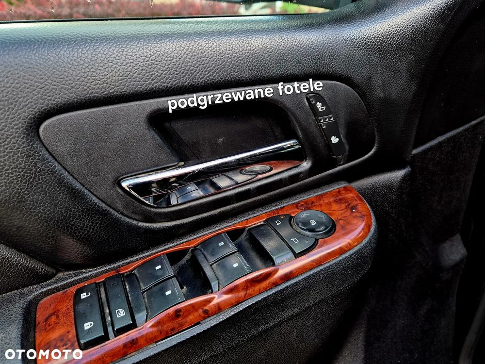 Chevrolet Suburban 5.3 LS 1500 4WD - 19