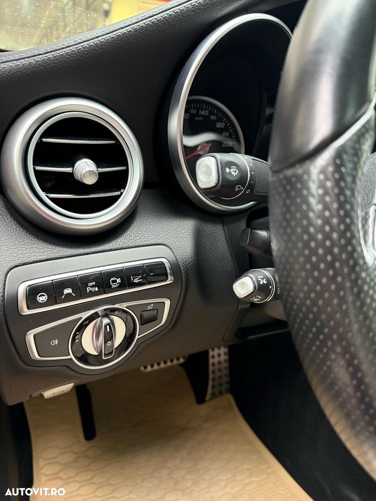 Mercedes-Benz C - 12