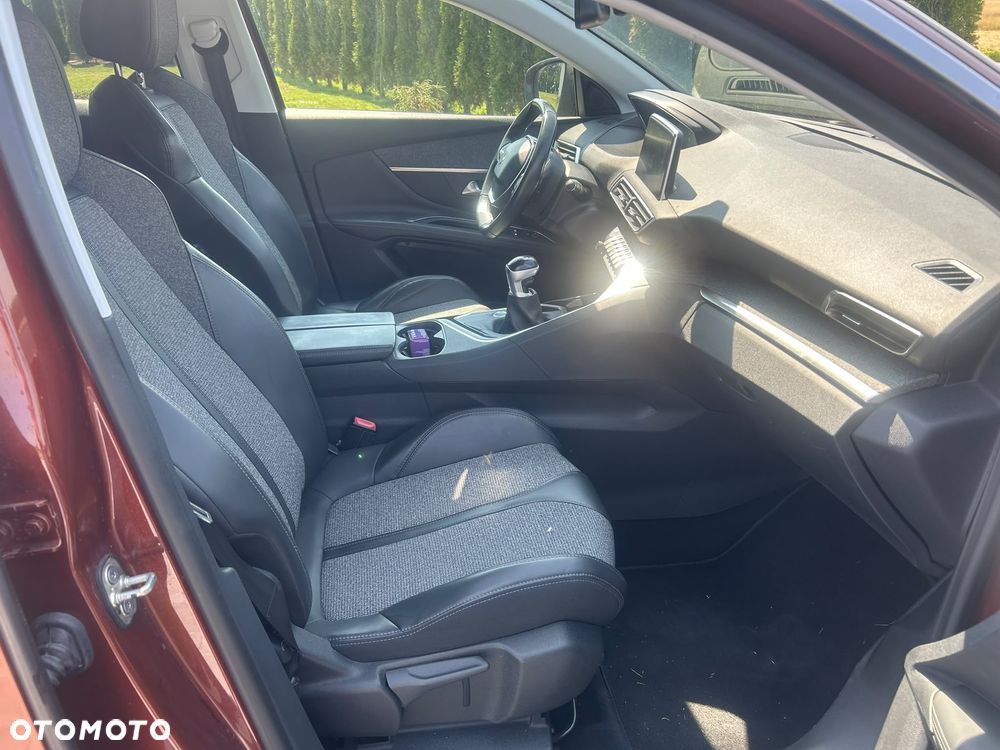 Peugeot 3008 1.2 PureTech Allure S&S - 8