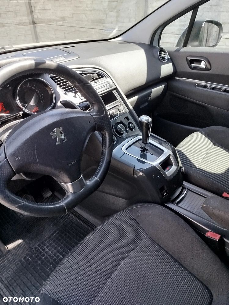 Peugeot 5008 - 13