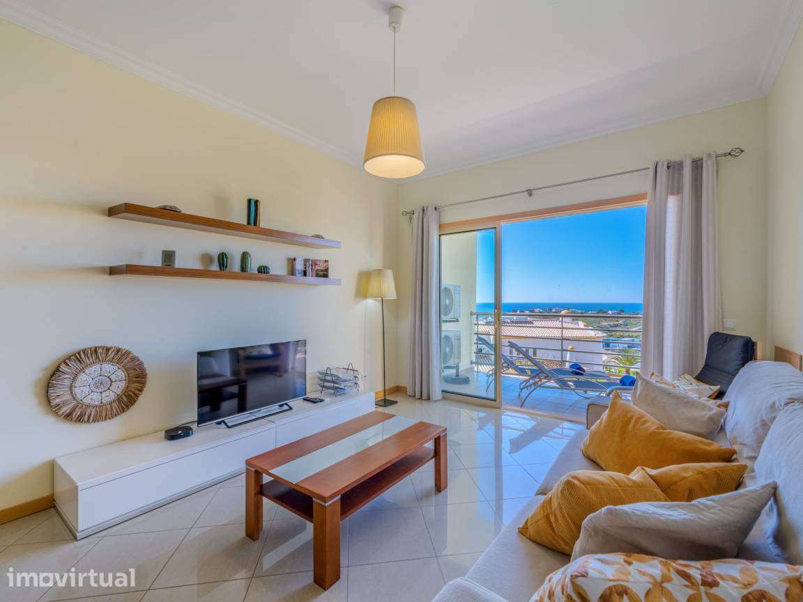 Apartamento T2 com varanda e piscina para arrendar - Grande imagem: 5/26