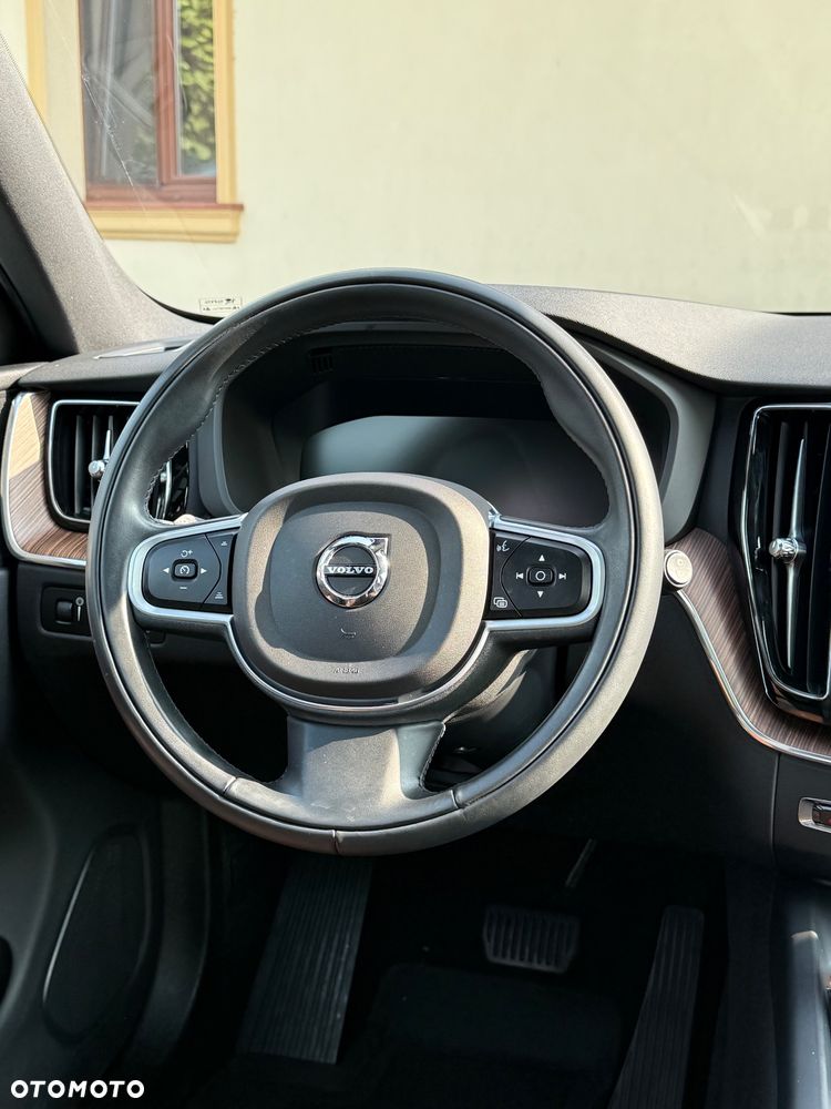 Volvo XC 60 T5 AWD Geartronic Momentum Pro - 11