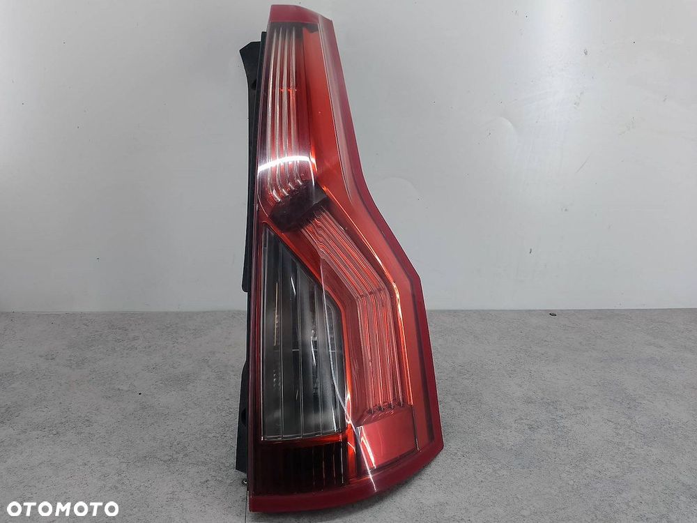 LAMPA TYLNA PRAWA CITROEN C4 GRAND PICASSO I PSA009466-02 - 1