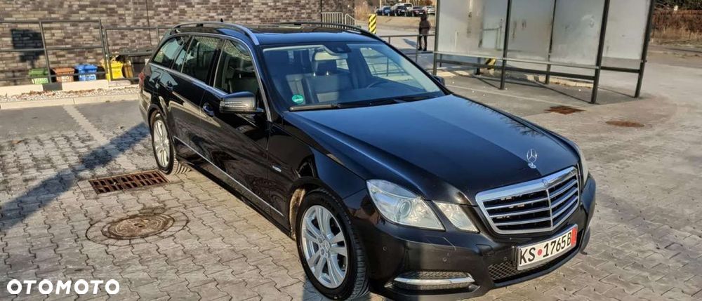 Mercedes-Benz Klasa E 250 CDI DPF BlueEFFICIENCY 7G-TRONIC Elegance - 12